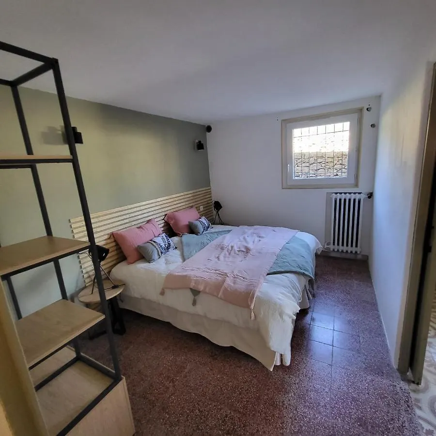 Hotel Les Pierres De Cezaire Saint-Cézaire-sur-Siagne Pensión