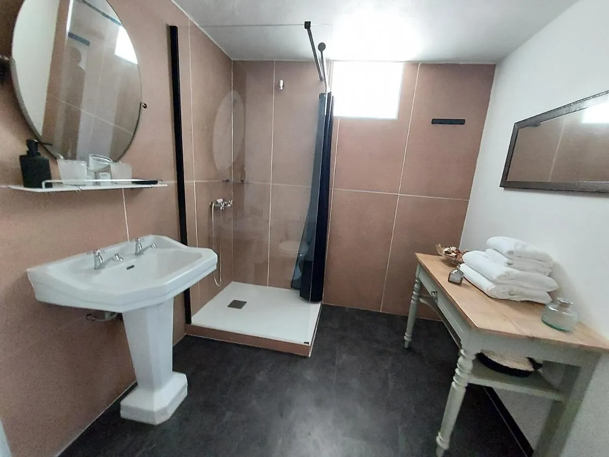 Hotel Les Pierres De Cezaire Saint-Cézaire-sur-Siagne 0*,  Francia