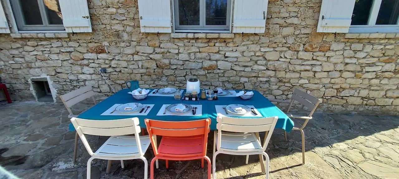 Hotel Les Pierres De Cezaire Saint-Cézaire-sur-Siagne