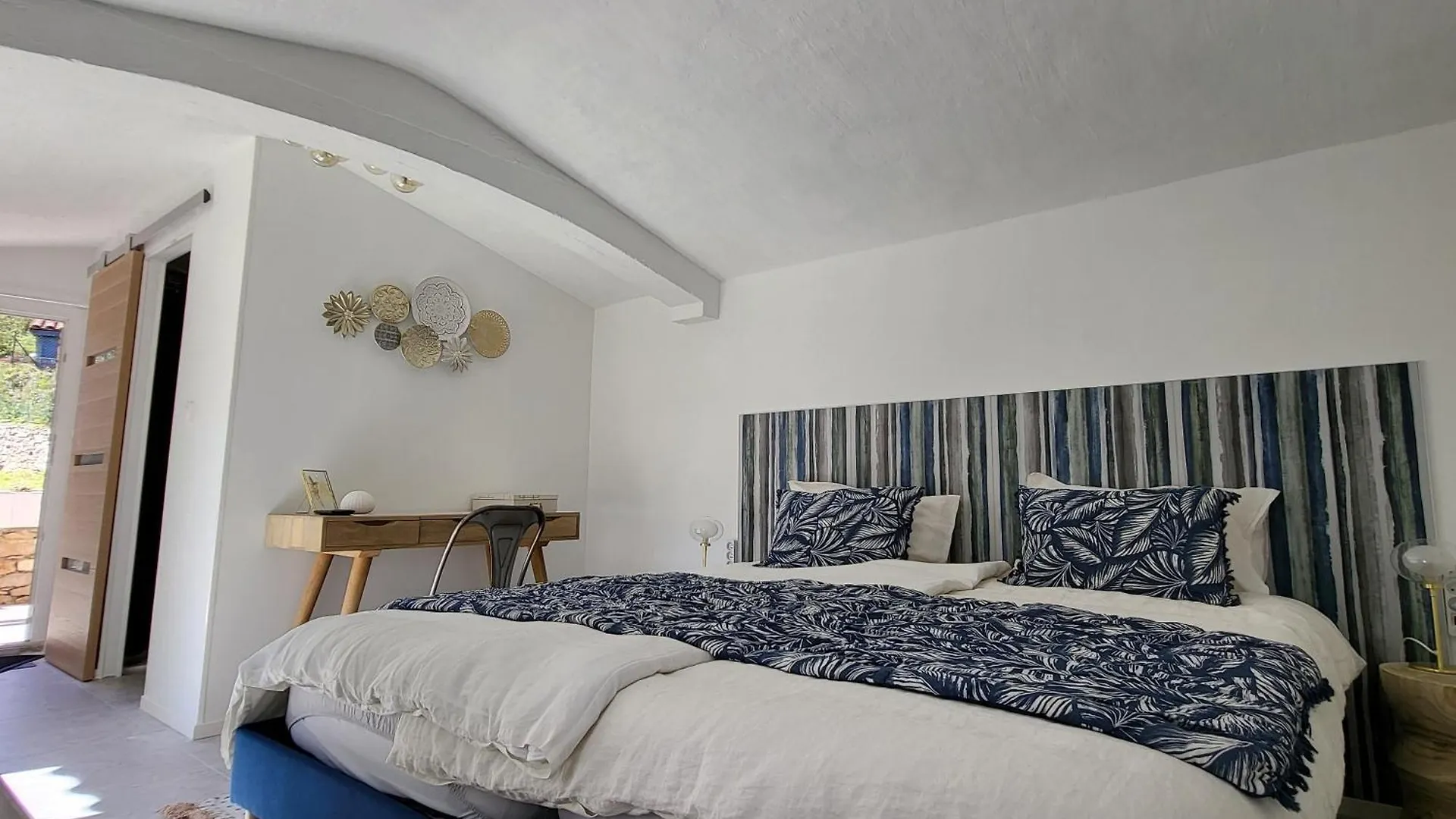 Hotel Les Pierres De Cezaire Saint-Cézaire-sur-Siagne 0*,